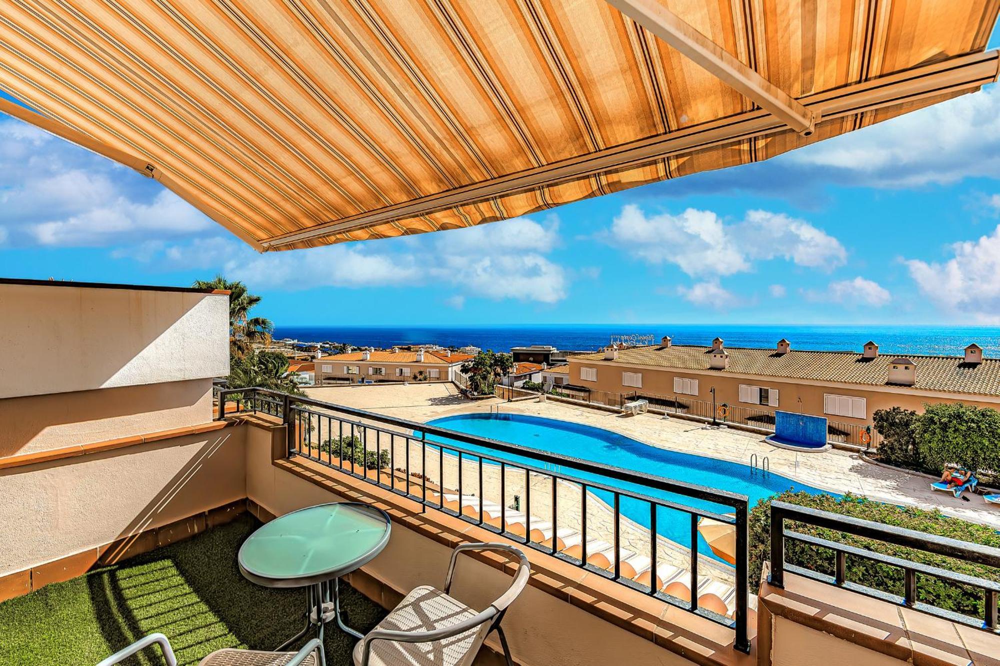 Spacious Ocean View Family Townhouse Puerto de Santiago  Exterior photo